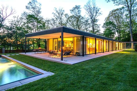 Modern Steel + Glass Home 